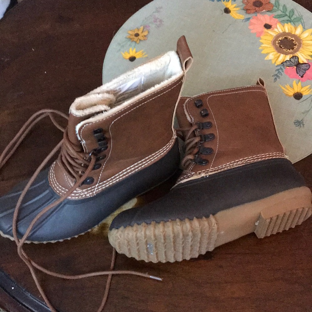 E spirit duck boots